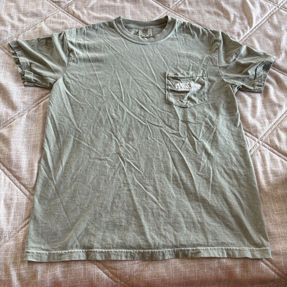 Comfort Colors Makenna Koffee Bar Graphic Pocket T-Shirt Olive Green Size M